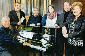 Stiftung spendiert Klavier für die Auferstehungskirche
